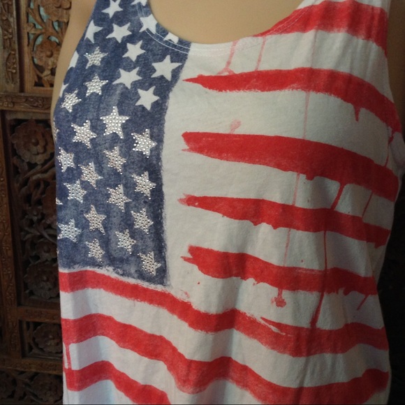Celebrate your independence in this Forever 21 top - Picture 7 of 8