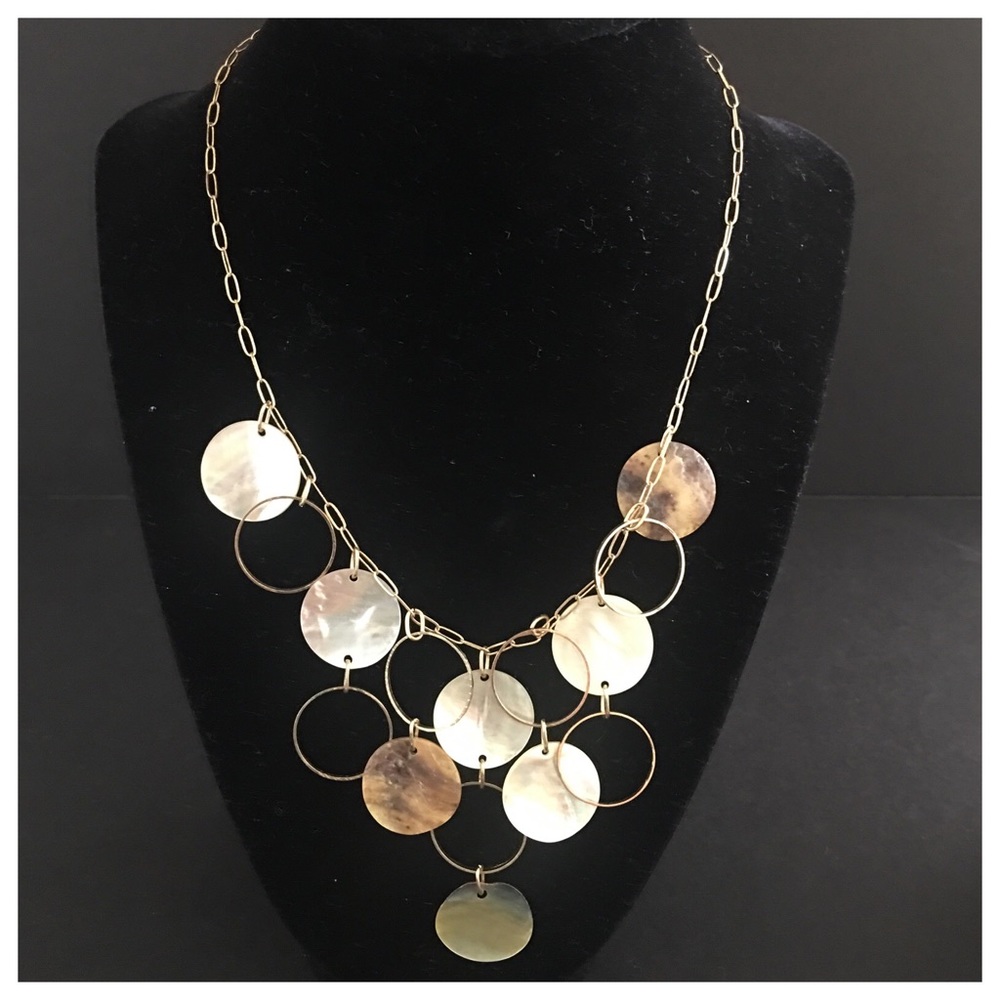 ✨HP✨ DELIGHTFULLY light airy and pretty necklace