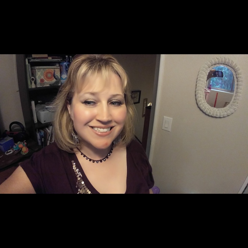 Meet your Posher, Stephanie