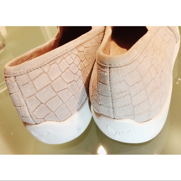 NEW JOIE CROCODILE SNEAKERS SLIP ONS 36.5 / 6.5 - Picture 5 of 6