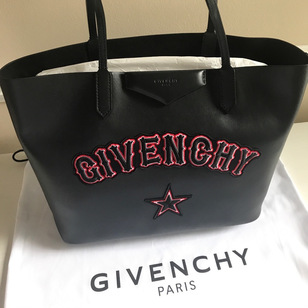 Givenchy tote bag 💚💚SOLD💚💚
