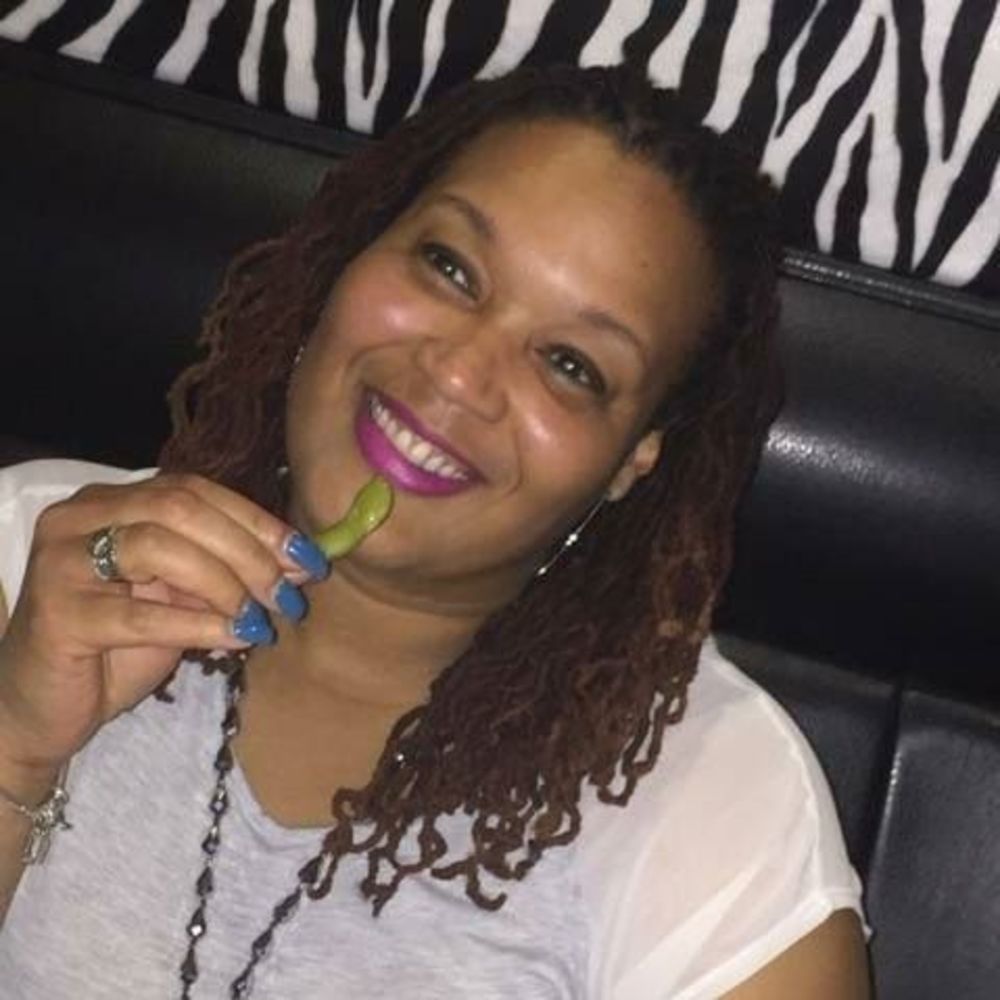 Meet your Posher, Toshia