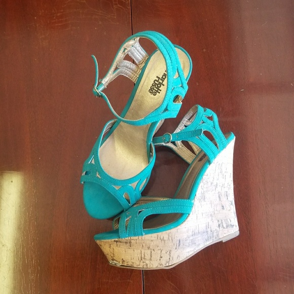 Teal wedges - Picture 2 of 3