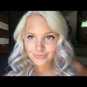 Meet your Posher, Kayla