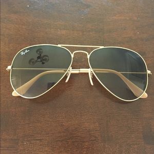 Ray ban aviator sunglasses