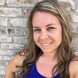 Meet your Posher, Debbie