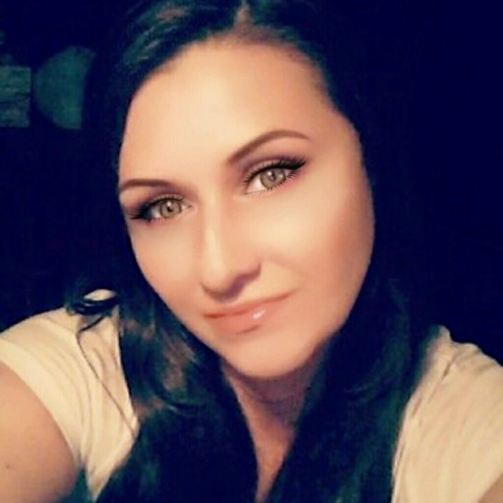 Meet your Posher, Christy