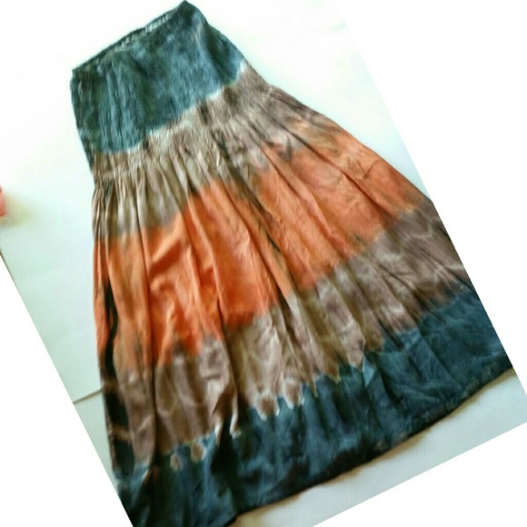 Tie dye skirt - Picture 3 of 3