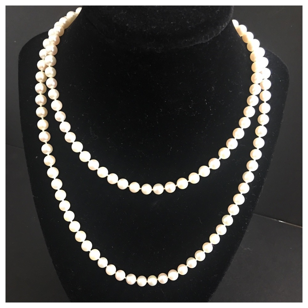 PEARL STRAND NECKLACE - CLASSIC LOOK