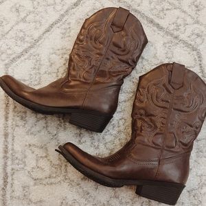 Madden Girl Cowgirl Boots *firm price*