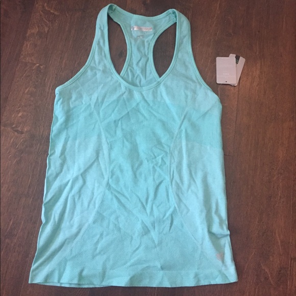 Athletic Top - Picture 1 of 2