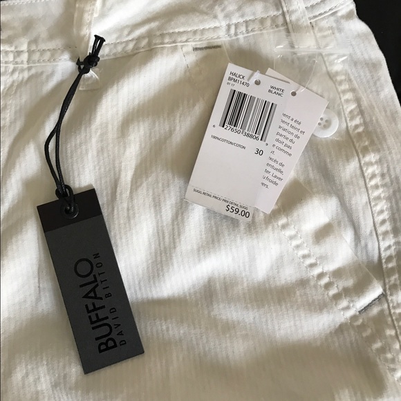 White shorts - Picture 7 of 8