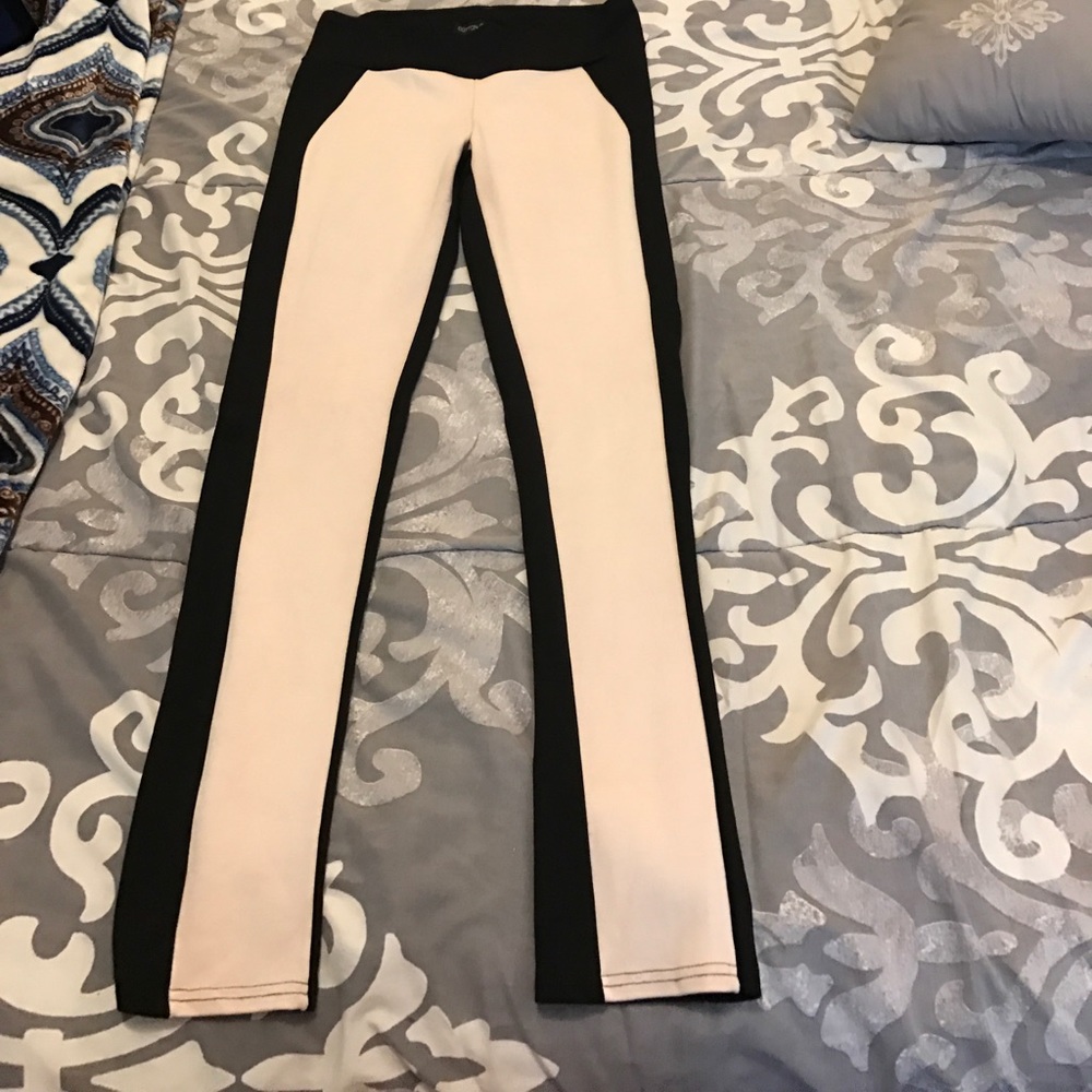 Black and cream leggings