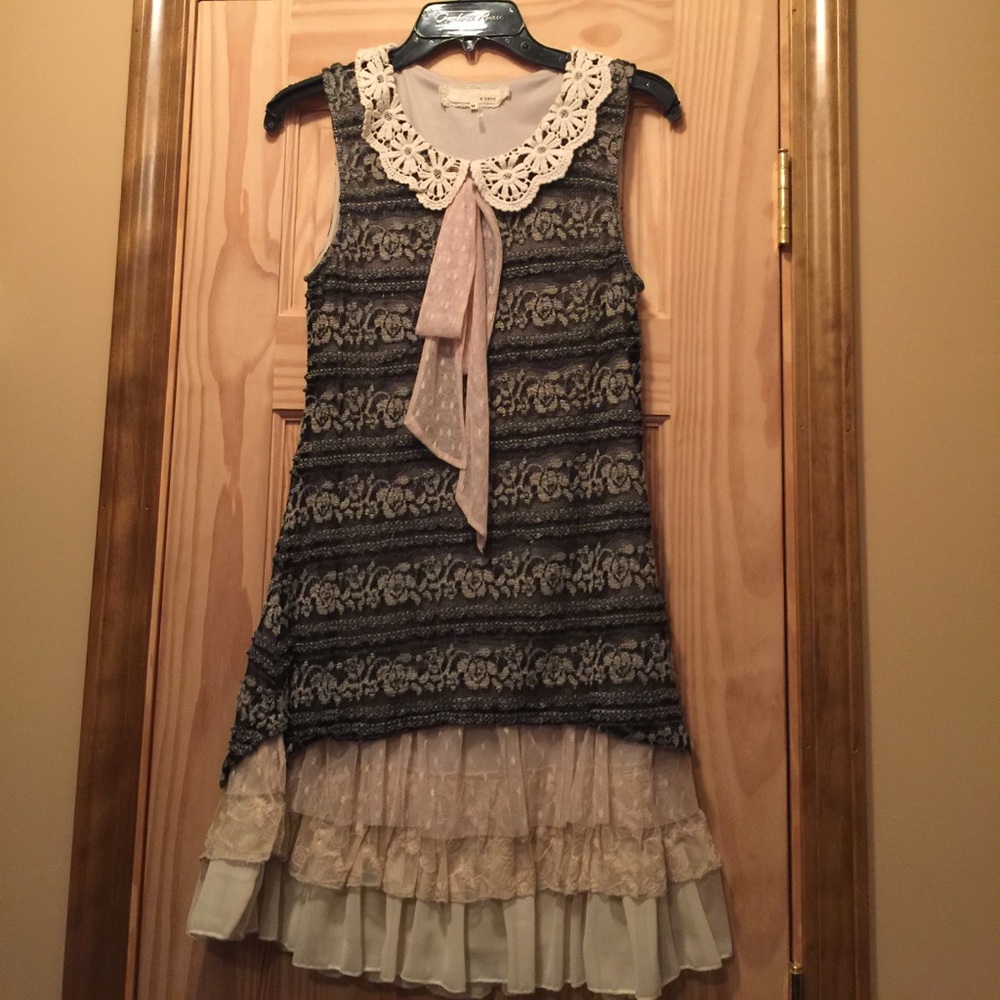 EUC A'reve Dress Size Med!