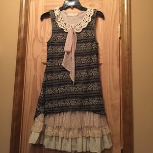 EUC A'reve Dress Size Med!