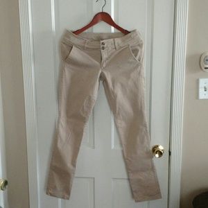 American Eagle khakis, size 6 R