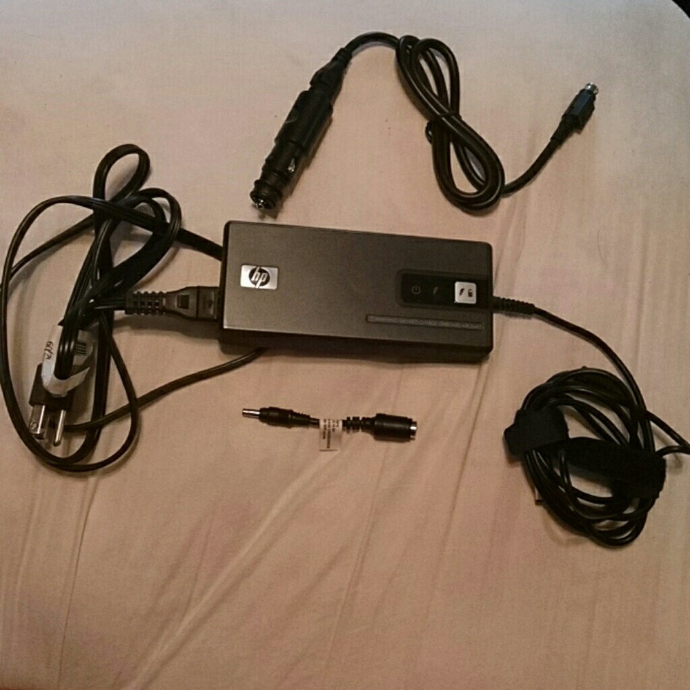 HP 90W AC/Auto/Air Smart Adapter