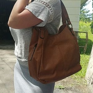 Bueno shoulder bag