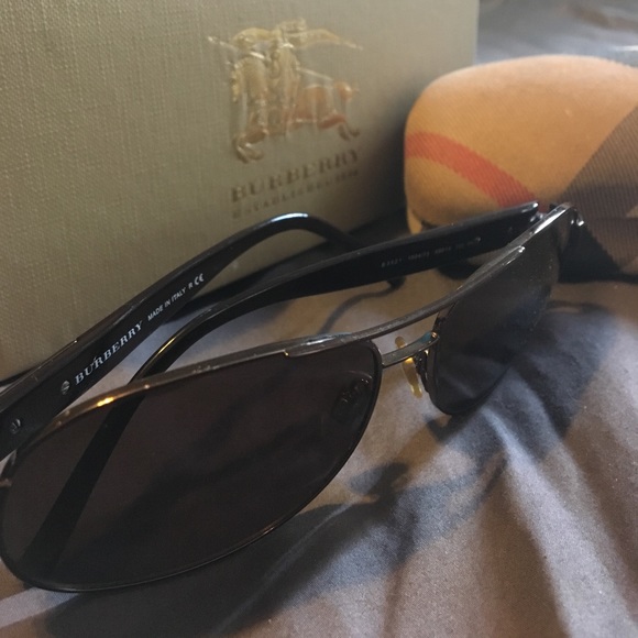 Burberry sunglasses - Picture 7 of 14