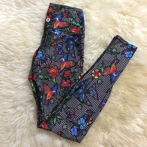 Beautiful print yoga leggings.