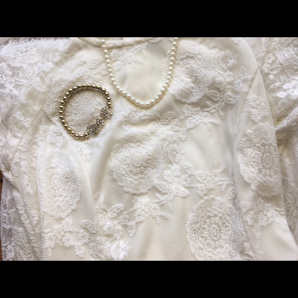 Lacy white babydoll dress 🕊🌹