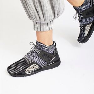 Puma limitless runner