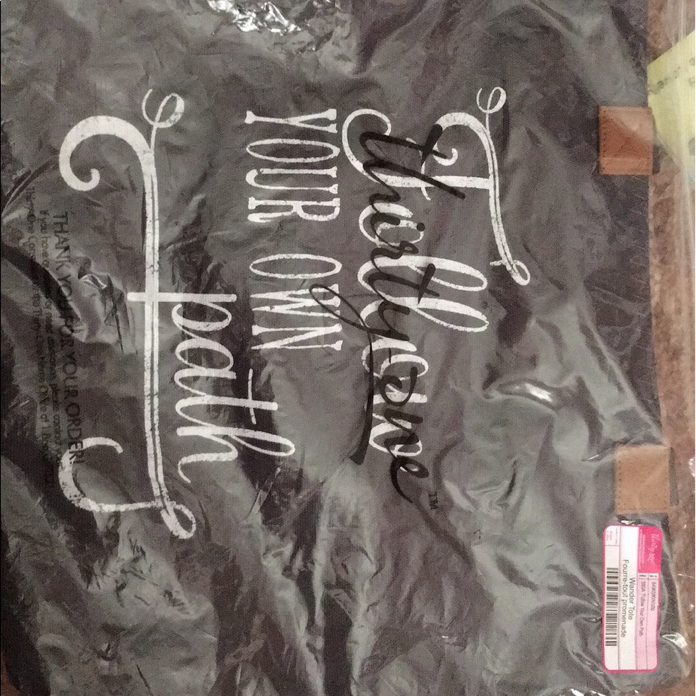 Thirty one wander tote bag