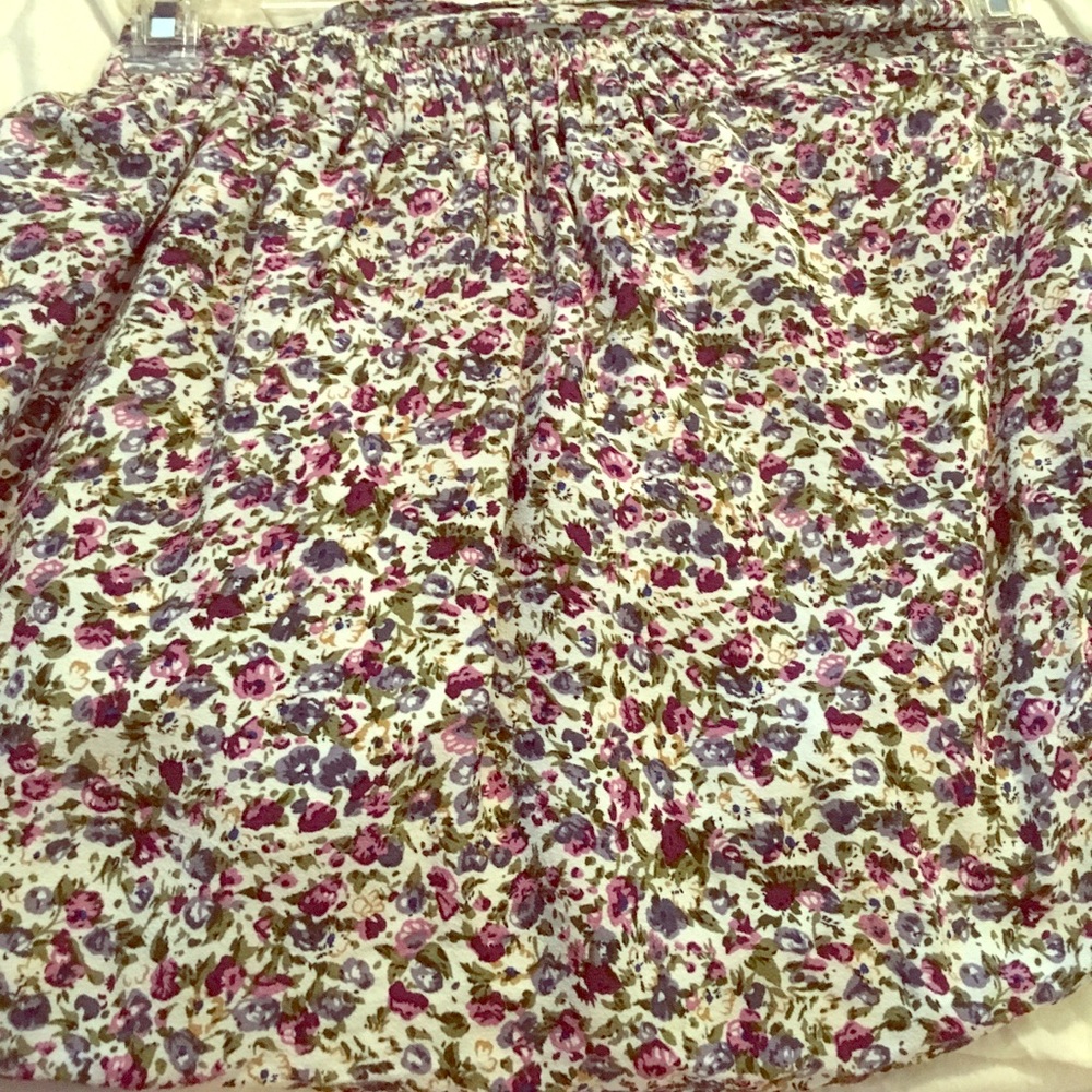 Floral mini skirt