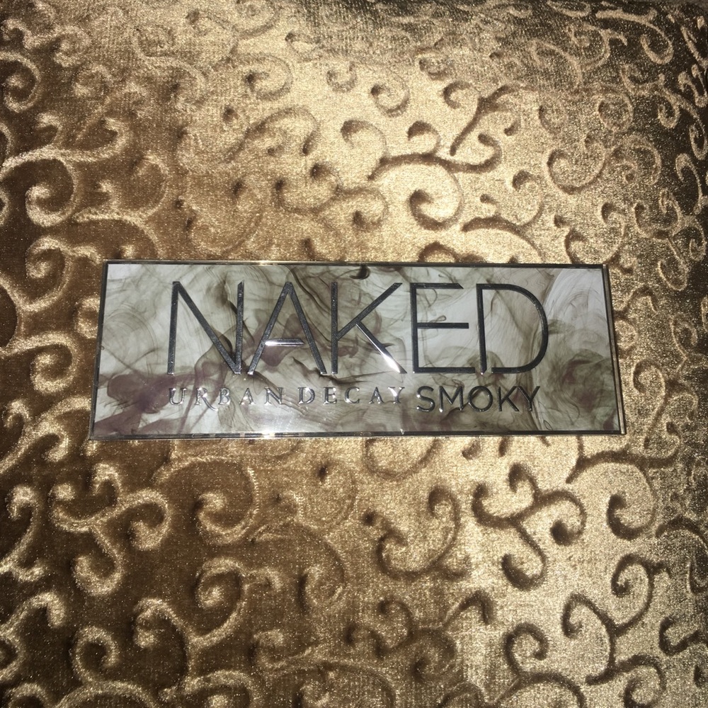 Urban decay Naked Smokey❤️