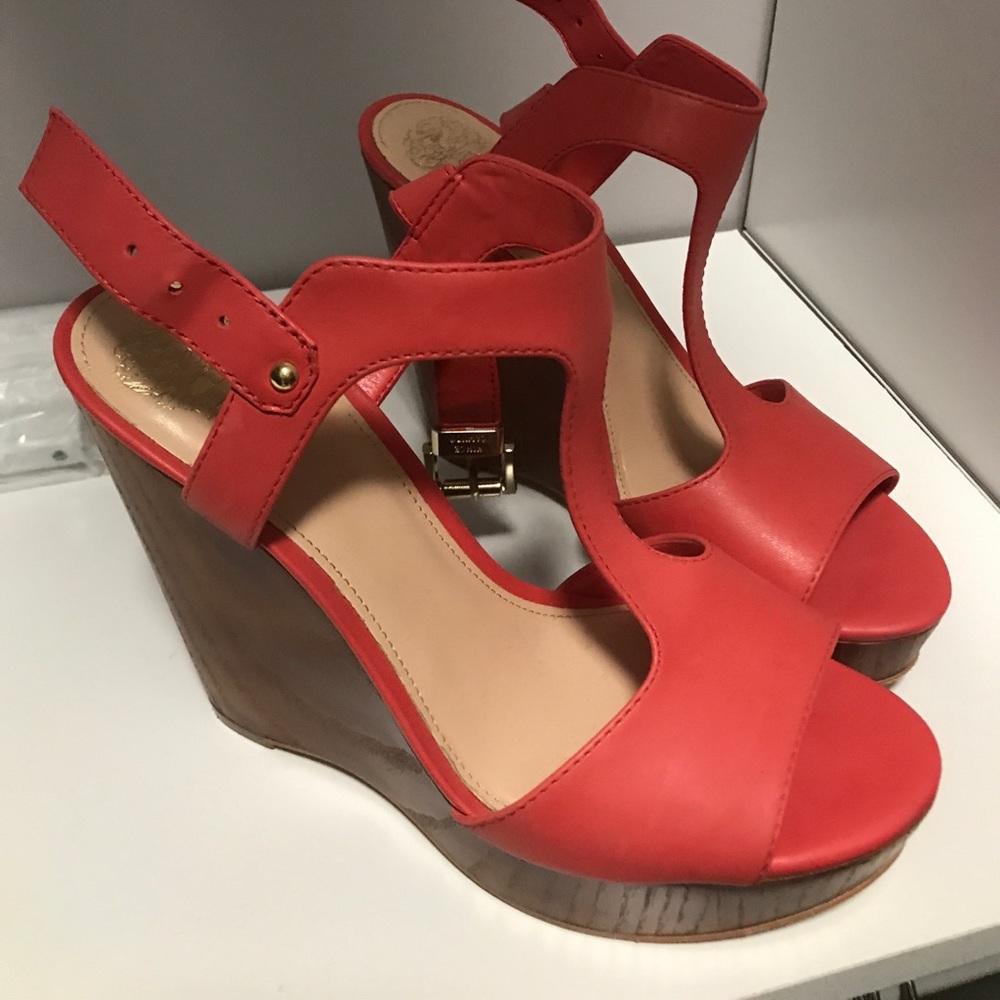 Vince Camuto pink wedges