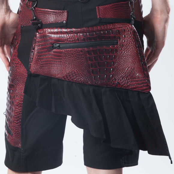 Black Cargo Shorts - Picture 3 of 4