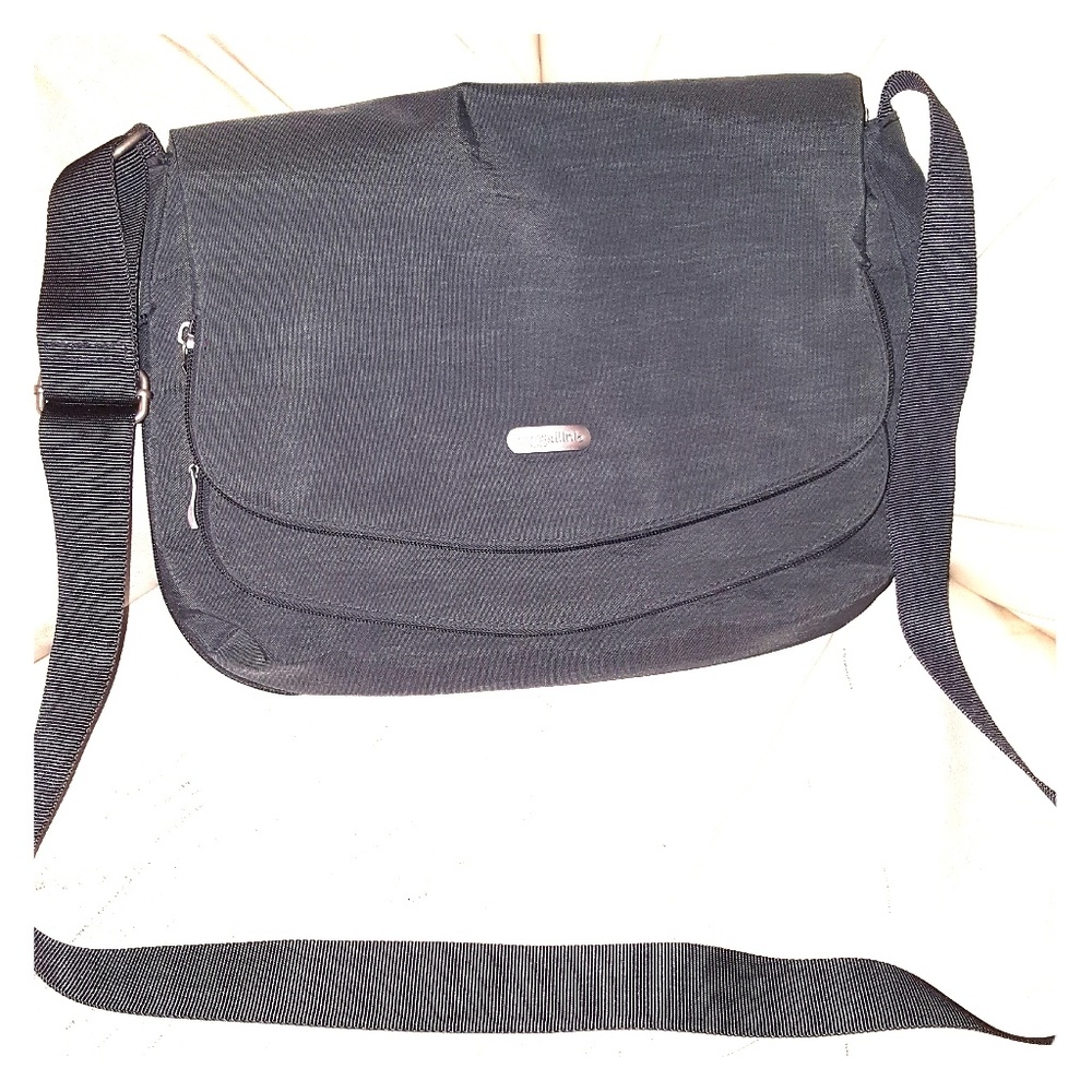 Like New Baggallini Multi Compartment Crossbody