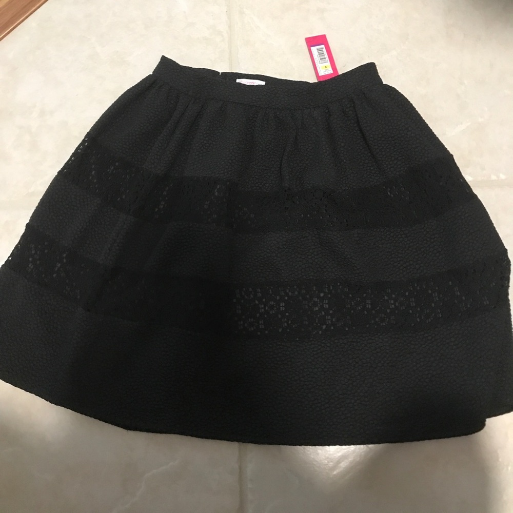 Black skirt