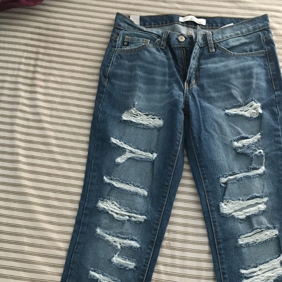 Distressed Denim Jeans - Picture 3 of 7