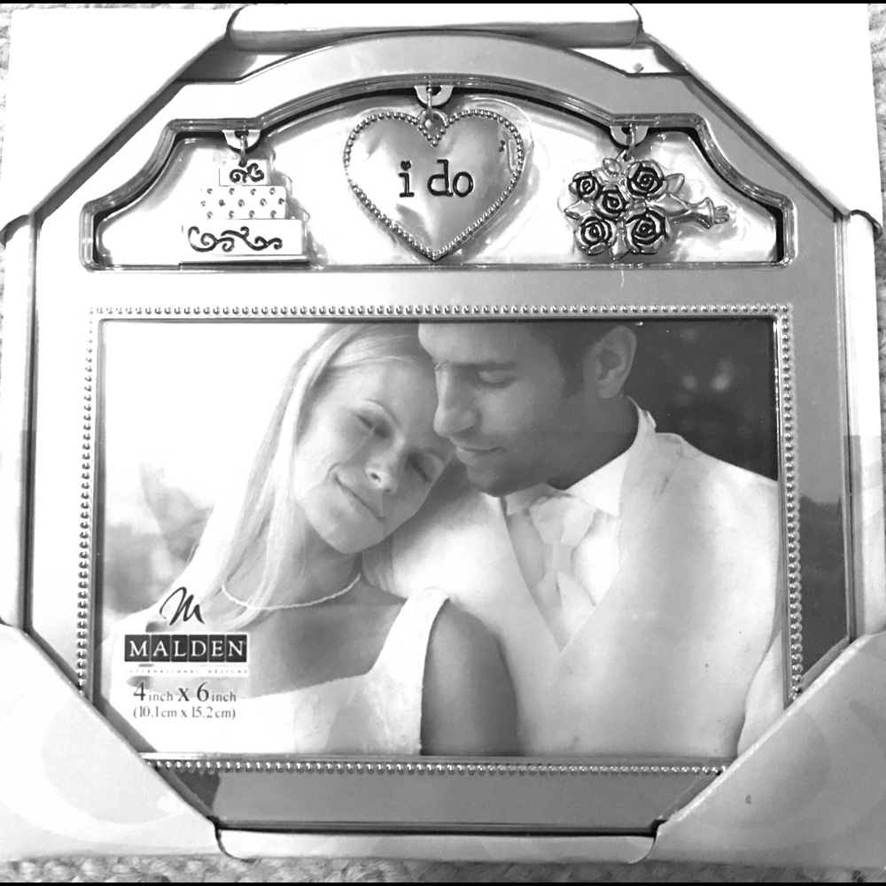 Wedding picture frame