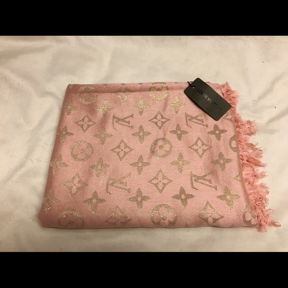 Louis Vuitton scarf