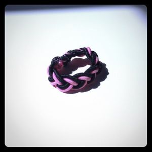Black and pink toe ring