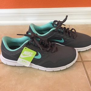 Nike Dual Ride System Shoes - size 6.5
