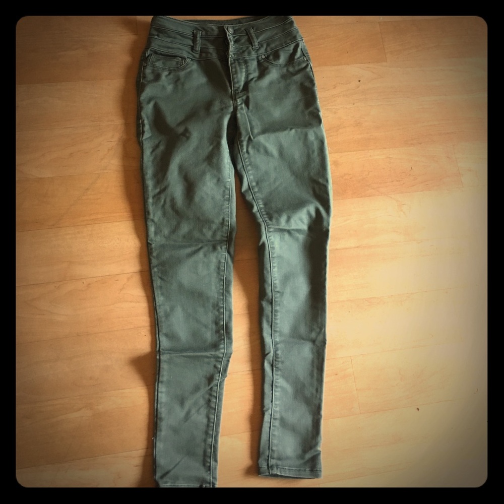 Skinny pants