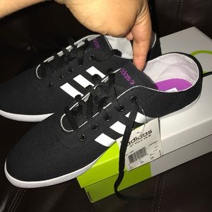 New Adidas Neo women 8.5