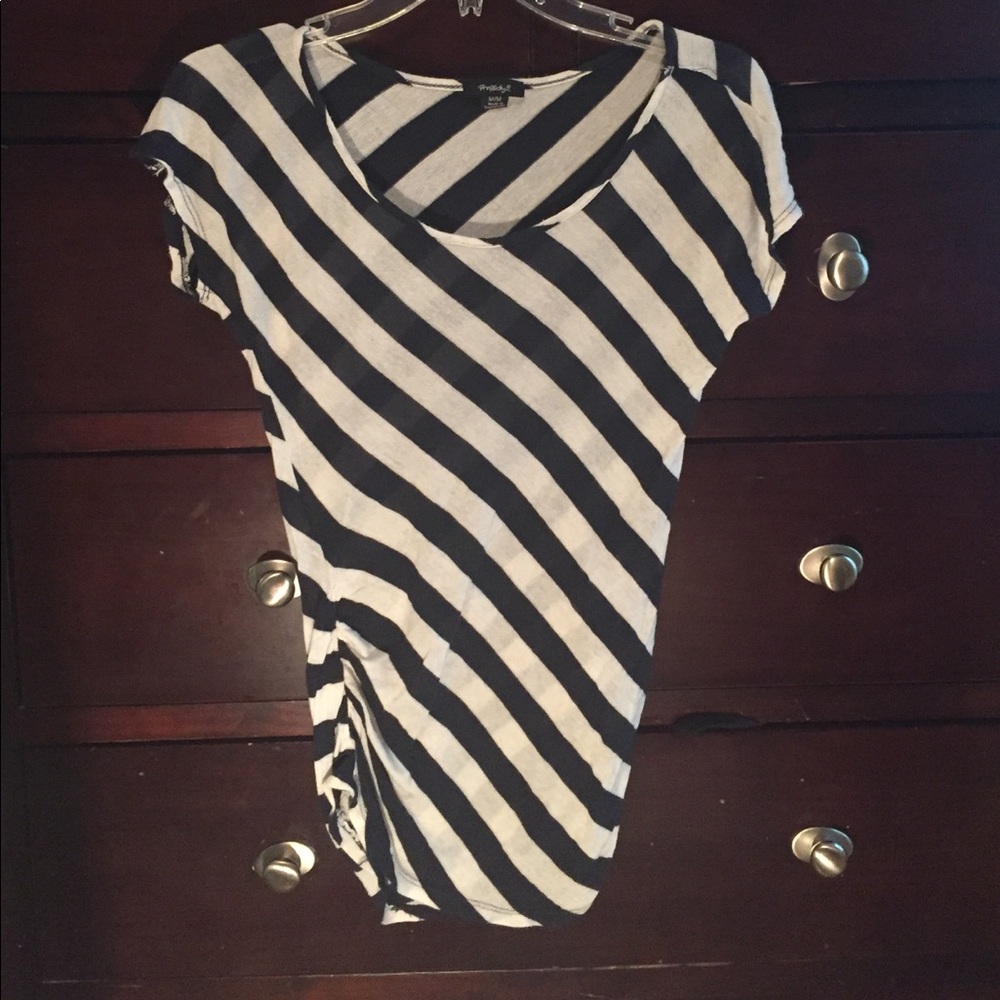 Knit short sleeve shirt