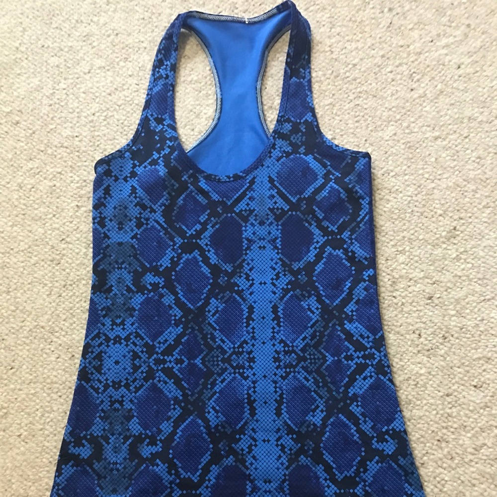 LuLuLemon top size 4