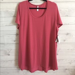 ✨NWT LULAROE CLASSIC T✨