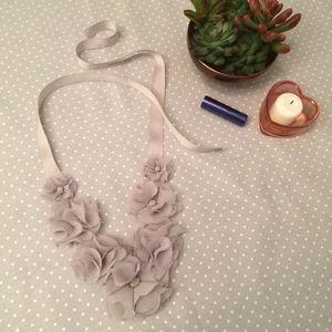 🌟Heather gray fabric flower necklace ribbon tie