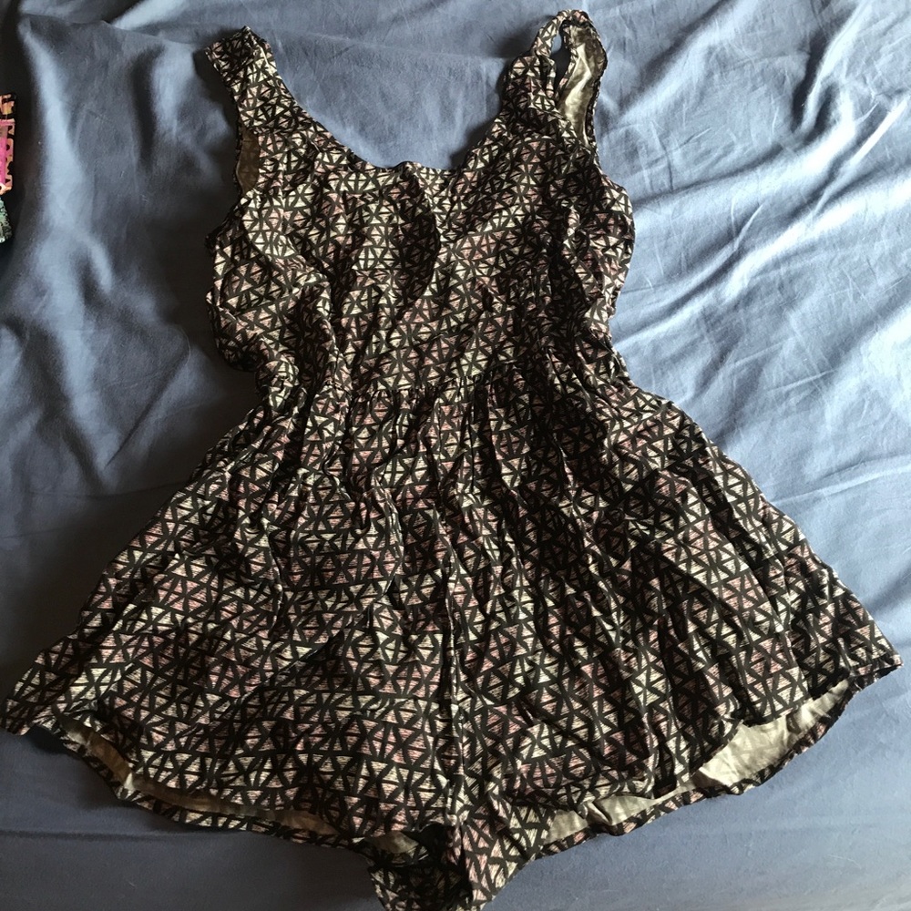 Pink black and white romper! Super cute