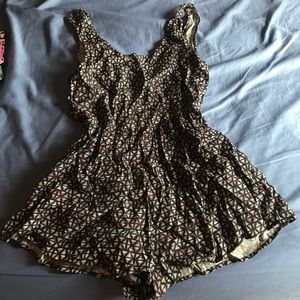 Pink black and white romper! Super cute