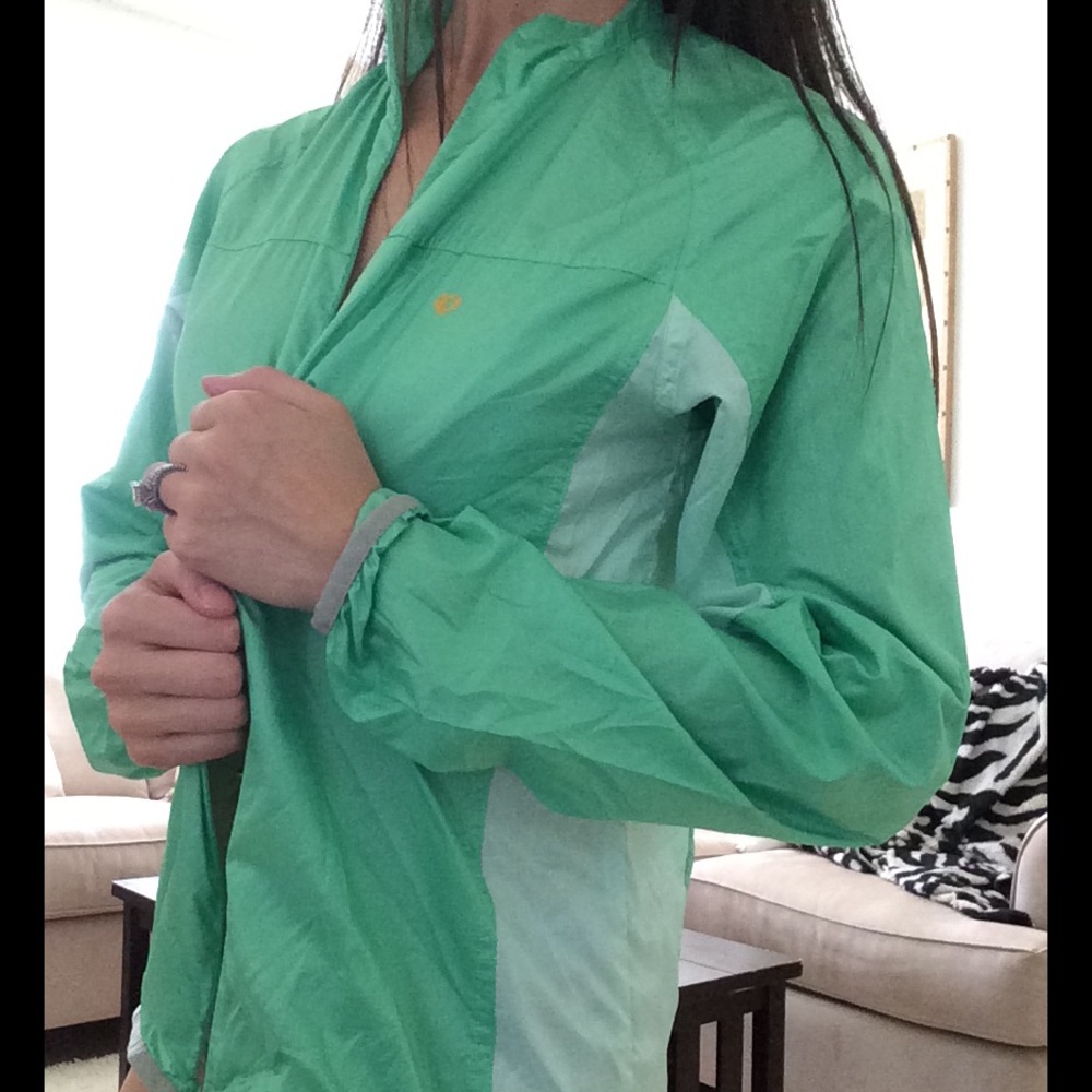 Pearl Izumi Sea Foam Green Windbreaker