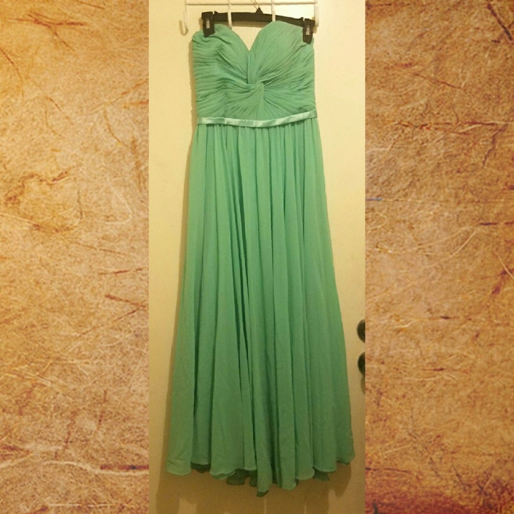 Gorgeous Evening/ Formal Gown w Corset