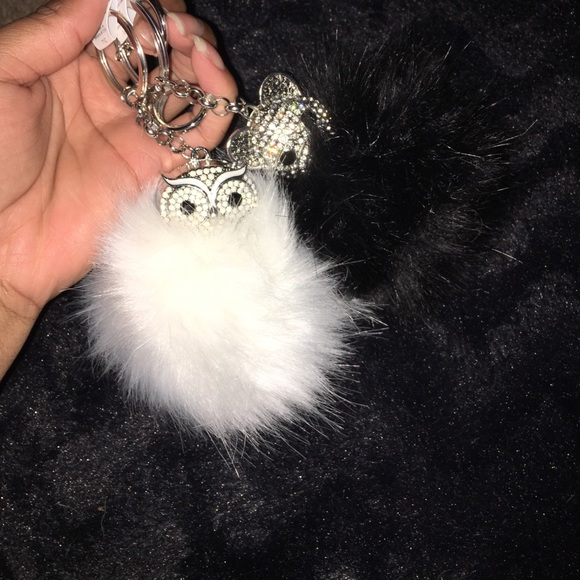 Pom Pom Keychains with rhinestone head - Picture 2 of 2