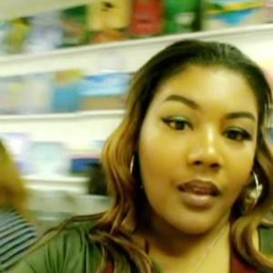 Meet your Posher, April